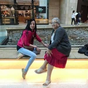 Meet your Posher, Claudia